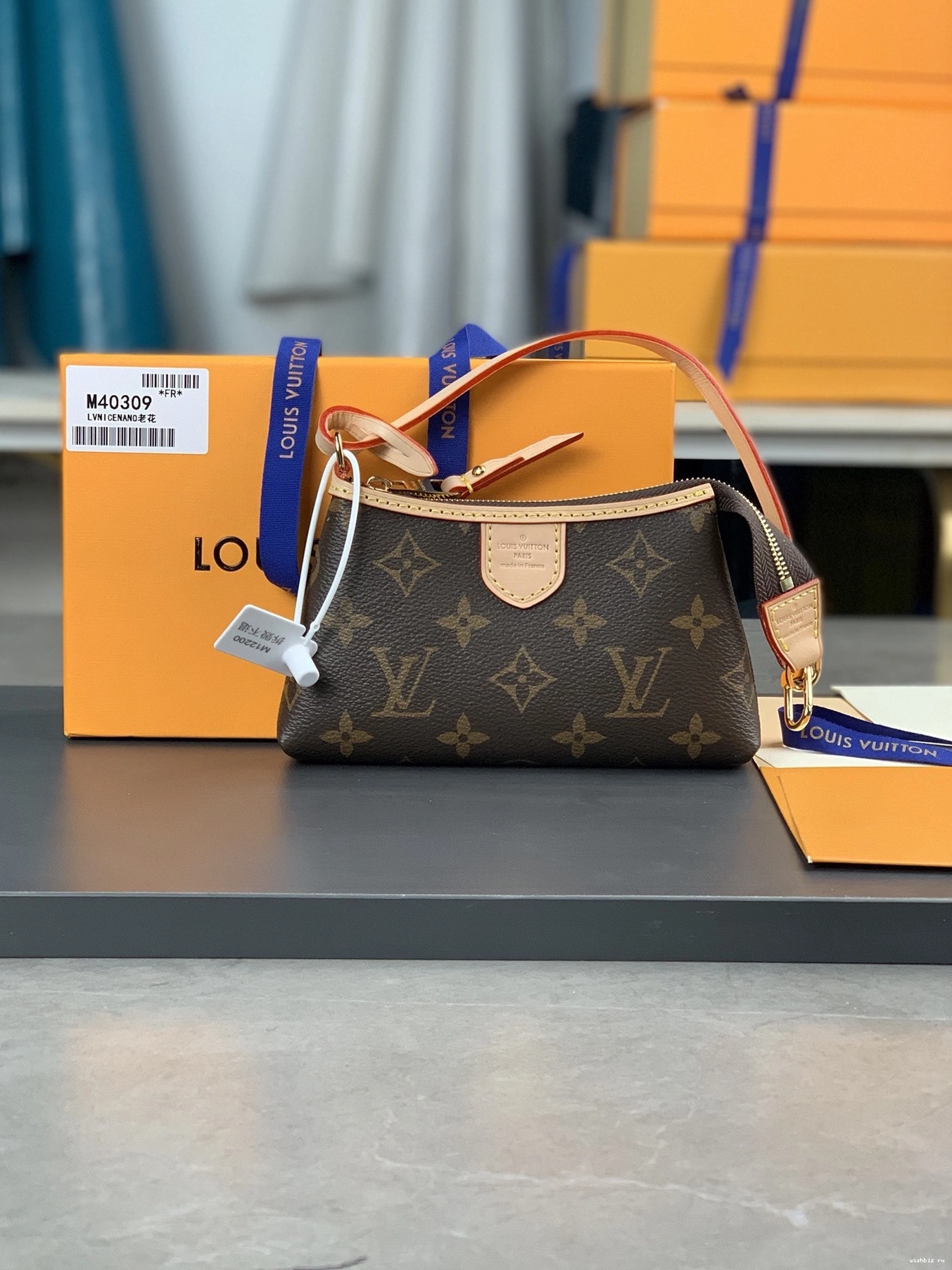 WIS LOUIS Delightful Mini Monogram Pouch VUITTON Pochette 0813